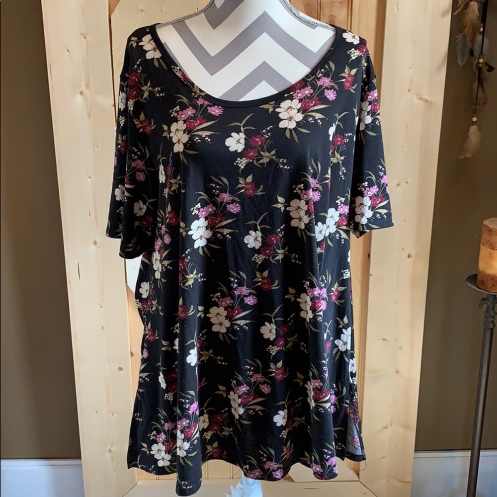 LuLaRoe | Perfect T